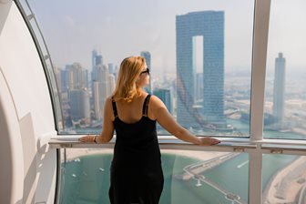 Kilátás a Dubai Eye kabinjából