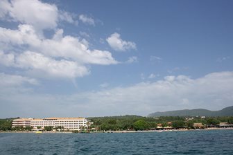 Dasiá, tengerpart és tenger