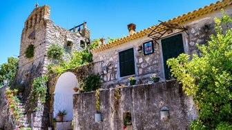 Anafonitrias, kilátás a kolostorra